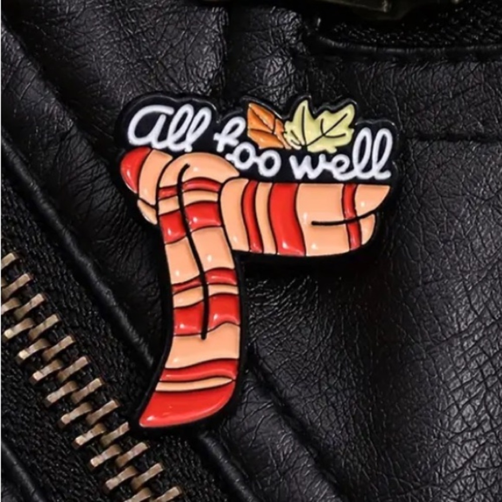 ALL TOO WELL SCARF - TAYLOR SWIFT RED - TAYLOR PIN